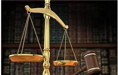 Неграмотен свали непълнолетна във Фейсбук