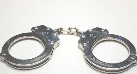 13 задържани за разпространение на дрога на ученици в Румъния