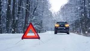 АПИ: Очакват се валежи от сняг, шофьорите да карат внимателно валежи от сняг, шофьорите да карат внимателно