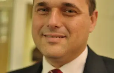 Искрен Веселинов повежда патриотите към парламента