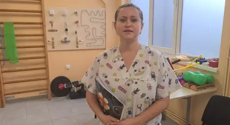 Д-р Деница Стоянова: Празничният маратон дехидратира тялото, затова пийте топла вода с лимон сутрин