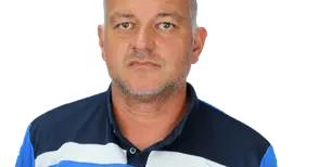 Самир Мъстънов: Школата ни ражда таланти, но акулите във футбола ни крадат безогледно