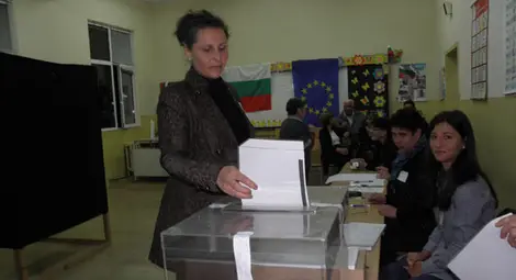 Избирателната активност към 8.00 часа е 2,5%