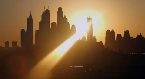 В Дубай изграждат най-голямата електроцентрала в света със слънчеви колектори В Дубай изграждат най-голямата електроцентрала в света със слънчеви колектори