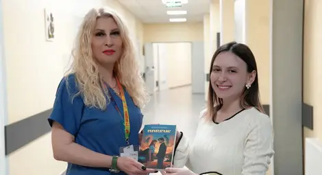 Поезия, родена в болничната стая - пациентка превърна лечението си в книга и вдъхновение за екипа на Неврологичното отделение в &ldquo;Медика&ldquo;