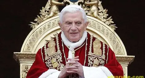 Бенедикт XVI отбелязва 86-я си рожден ден в Кастел Гандолфо 