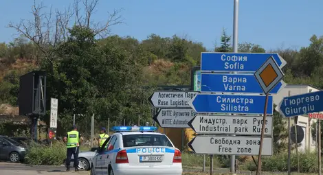 Софтуерен проблем в системата за събиране на такси на Дунав мост временно затрудни преминаването през съоръжението днес следобед Софтуерен проблем в системата за събиране на такси на Дунав мост временно затрудни преминаването през съоръжението днес следобед