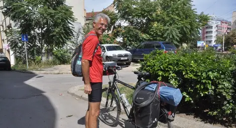 Германски инженер по водите опознава Дунав на колело