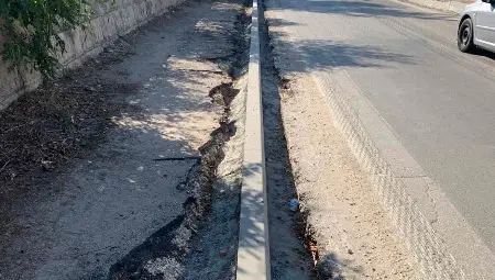 Настояват АПИ да възстанови разрушените тротоари в Басарбово и Червена вода
