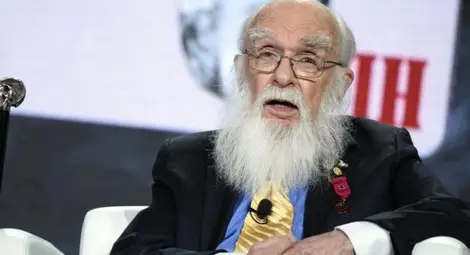 Почина най-големият враг на екстрасенси и гледачки