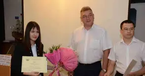 Четирима русенски ученици със сертификати на Московския университет