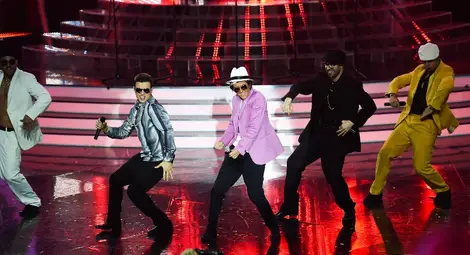 Стотици зрители на &bdquo;Като две капки вода&ldquo; в общ танц с   Маца и ритъма на Бруно Марс /галерия/