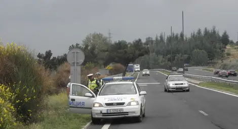 Шофьорите масово не плащат глобите от електронни фишове