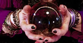 За 5 години врачка изкарала пари като за 195 години честен труд