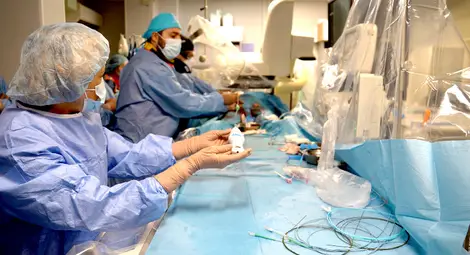 В Сърдечно-съдовия център на МЕДИКА вече сменят аортни клапи през бедрената артерия