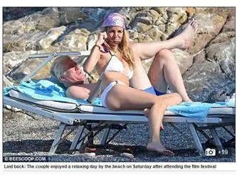 Ричард Гиър изловен с два пъти по-младо от него гадже