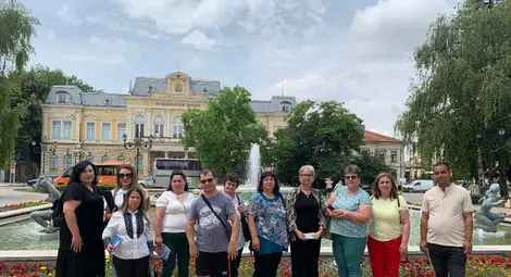 Над 100 образователни експерти от областта се включиха в семинари за медиацията в училища и детски градини в Русе Над 100 образователни експерти от областта се включиха в семинари за медиацията в училища и детски градини в Русе