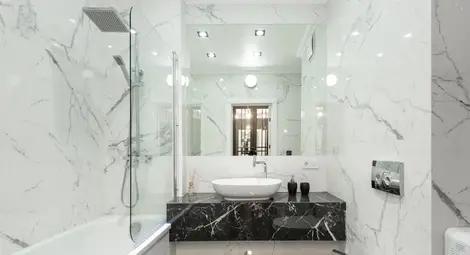 8 най-стилни тенденции в дизайна на бани през 2023 г. 8 най-стилни тенденции в дизайна на бани през 2023 г.