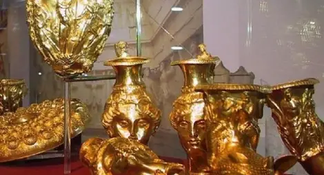 Освободиха Панагюрското златно съкровище, задържано в Дубай Освободиха Панагюрското златно съкровище, задържано в Дубай