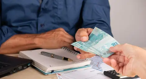 И банка загуби договор по &bdquo;запазен&ldquo; за фирмите за бързи кредити параграф