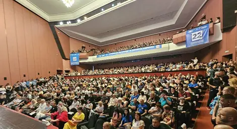 Бойко Борисов на среща в Русе: Светът се преразпределя и ни трябва много силно правителство със силни преговарящи! /галерия/