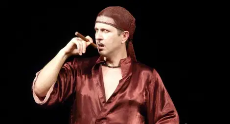 Асен Блатечки играе в Доходното във вторник