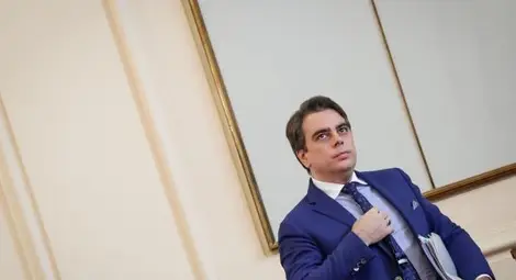 Хартиените трудови книжки отиват в историята