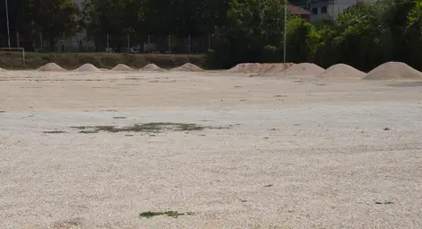 Помощният терен в &bdquo;Здравец&ldquo; с размери за големи мачове