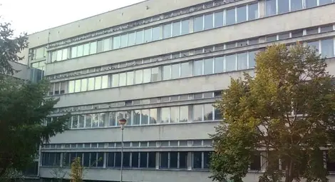 Техникумът по химия започва занятия в две класни стаи и две лаборатории в тв центъра&nbsp;