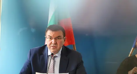 Проф. Ангелов: Навлизаме в сериозна фаза на епидемията. Имаме нужда от помощ