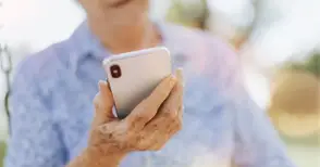 Полицията спаси близо 6000 лева на две жертви на телефонни измами