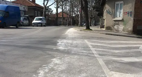 Улиците в Русе засипани със сол,  &bdquo;Нелсен&ldquo; обещава почистване до дни