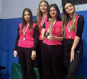 Сребърен отборен успех и златно индивидуално отличие за ПГ по туризъм - Русе