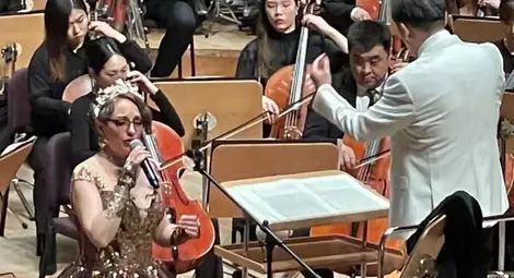 Русенска джаз певица триумфира  в концерт с Шанхайската филхармония