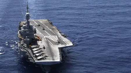 Париж изпраща самолетоносач срещу &bdquo;Ислямска държава&ldquo;