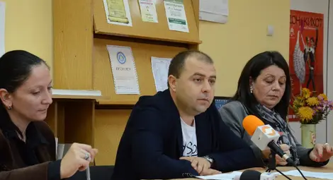 Кулинари аматьори кръстосват черпаци в първото състезание &bdquo;На върха на ножа&ldquo;