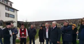 Ротарианци изграждат площадка за българчета в Молдова