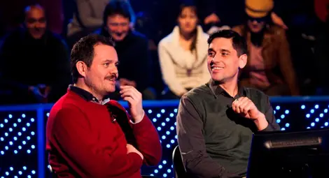 Китодар Тодоров и Силвестър Силвестров  &bdquo;се борят&rdquo; с кучетата на Зевс в &bdquo;Стани богат&rdquo; 