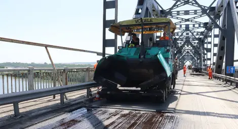 Тръгна аварийният ремонт на Дунав мост при Русе, предприемат се всички мерки за избягване на струпването на автомобили