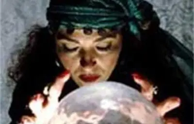 Затвор за врачка, предрекла смърт и отмъкнала близо 50 бона от възрастна учителка