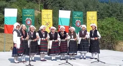 Русенските самодейци се завърнаха със 17 медала от събора в Копривщица