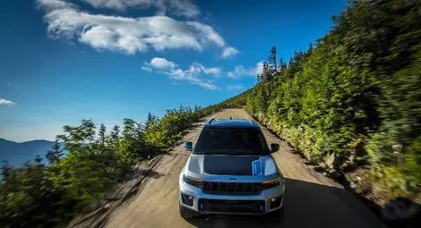 Представиха Jeep&reg; Grand Cherokee 4xe плъгин хибрид /галерия/