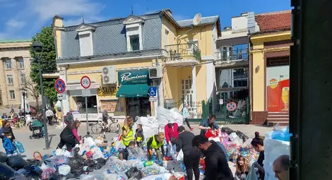 640 000 капачки от Русе за петата дарена детска линейка