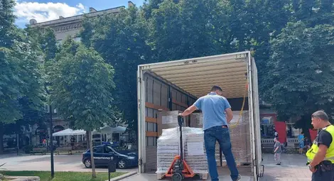 209 000 бюлетини пристигнаха под полицейски ескорт 209 000 бюлетини пристигнаха под полицейски ескорт