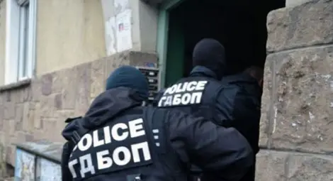 Антимафиоти разбихa престъпна група за сводничество и проституция, водена от 28-годишна столичанка