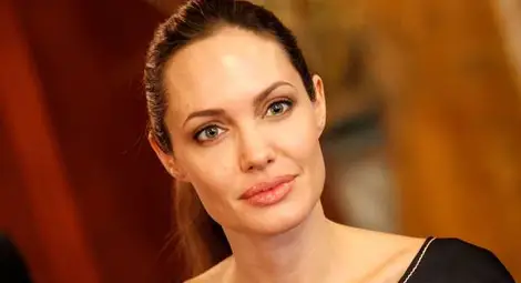 Няколко трика да имате устните на Анджелина Джоли