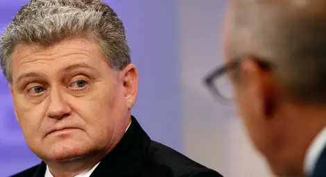 Бащата на Сноудън: Надявам се Едуард да остане в Русия