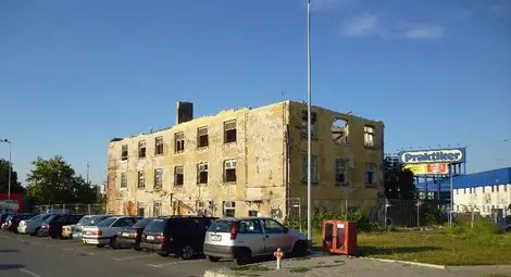 Събарят бившата фабрика пред &bdquo;Кауфланд&ldquo; и &bdquo;Практикер&ldquo;