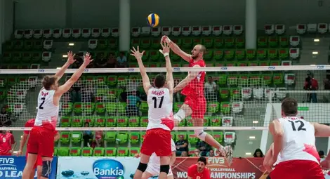 България с неприятно поражение от Канада