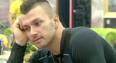 Откраднаха колата на сървайвъра Финдо